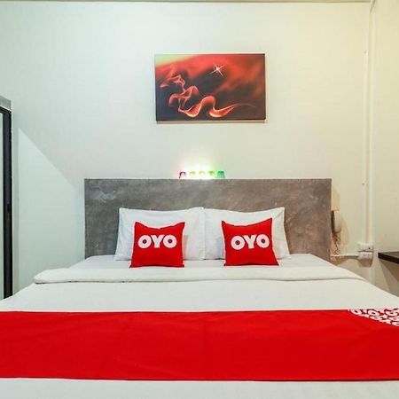 Oyo 412 7 Days Hotel 清邁 外观 照片