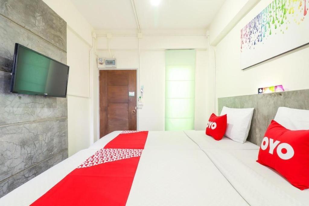 Oyo 412 7 Days Hotel 清邁 外观 照片